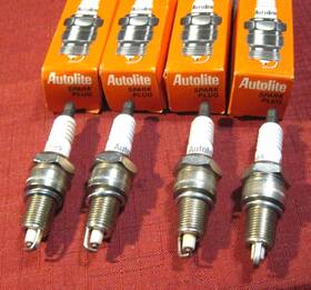 2585 Autolite New 1982-1984 Harley Davidson Motorcycle Spark Plug Lot