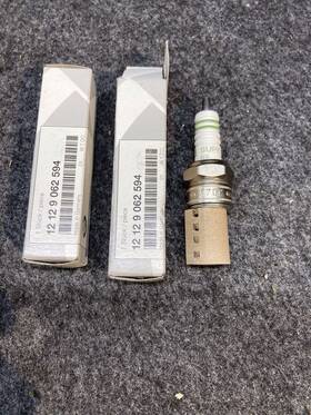 12129062594 Bosch For Bmw Airhead Spark Plug Pair W7dc R60 R75 R80 R90 R100 /5 /6 /7