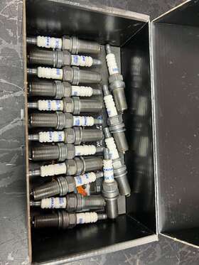 Er15ys Brisk Racing Spark Plug For 2015-17 Dodge Hellcat Premium Silver Tip Used