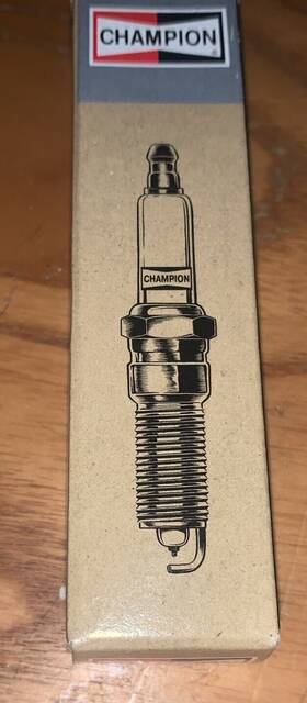 Rcj8y Champion 037551001125 Spark Plug
