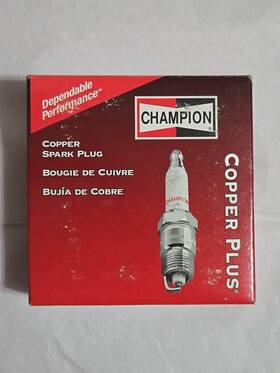 Rs17yx Champion 037551152018 Spark Plugs 909 Box Of 4 New
