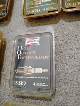 2419 Champion 2319 Qty 4 Spark Plugs Gold Palladium #2419 Nos Nib Made In Usa