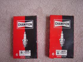 Rn13l Champion 12 Spark Plugs Copper Plus Resistor #93 Nos 2 Boxes Of 6 Each