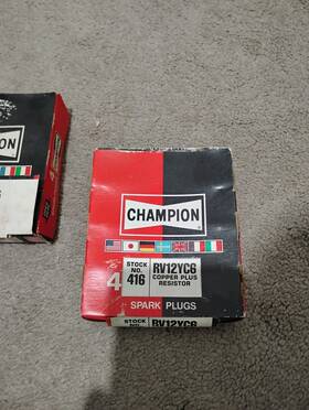 Rv12yc6 Champion Qty 4 2 Avail Spark Plugs Copper Plus #416 Nos Nib Belgium