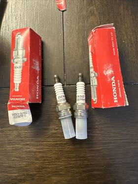 98069-5695q-xu20epr-u Honda Genuine Parts Spark Plugs 2 98069-965q-xu20epr-u