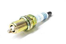Je43-18-110 Mazda Oem Bkr6evx-11 Spark Plug Nos