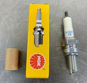 3188-jr9b Ngk Spark Plug 2 3188 Jr9b This Listing Is For Plugs