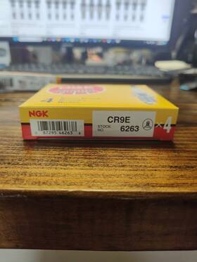 D01911f2-99b Ngk 6263/ 6263 Spark Plugs Cr9e - 4 Pack