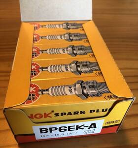 Gs18 Ngk #b7et New Vintage Spark Plugs