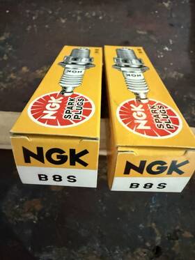 B8s-3810 Ngk - Spark Plugs B8s Lot