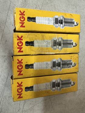 Bp4hs-3611 Ngk New Bp4hs 3611 4pack