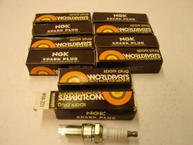 Br6eb-l-11 Ngk Lot Of 10 Spark Plugs / W30-223 176-5148 - Nos