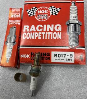 Ro17-9 Ngk New Genuine Racing Spark Plugs