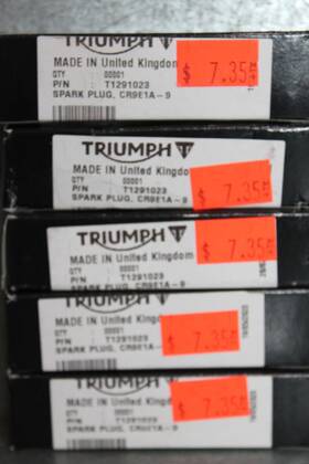 Cr9e1a-9 Triumph T1290123 Spark Plugs Includes 5