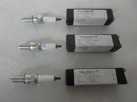 T1291023 Triumph 3 Genuine Daytona 675 Speed Triple Spark Plugs