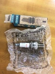 Vintage Spark Plug Klg FE220 Nos Triumph Bsa Norton Smiths Industries Ltd. Fixed Price $20.00.