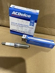 Set Of Genuine Gm Acdelco Iridium Spark Plugs 41-156 12683541 New. Fixed Price $35.99.