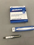 Set Of Genuine Gm Acdelco Iridium Spark Plugs 41-156 12683541 New. Fixed Price $27.95.